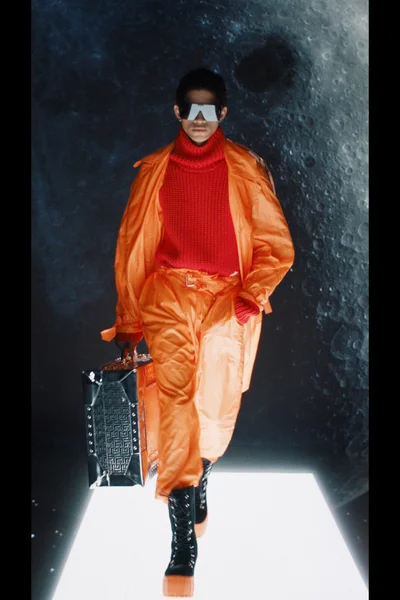 Look 17